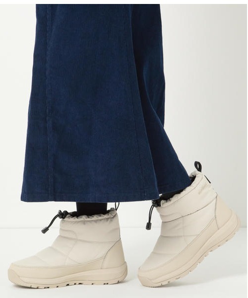 WILD THINGS（ワイルドシングス）の「WILD THINGS ワイルドシングス レディース ウィンターブーツ【防水/滑りにくい/ガラス繊維配合ソール/熱反射保温/幅広3E】防寒 250002（ブーツ・レディース・ブラック×ブラック/ベージュ・23.0cm/24.0cm/25.0cm）」の2枚目の写真