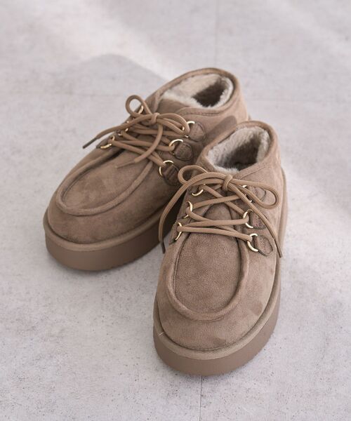 Green　Parks（グリーンパークス）の「RUPIS.レースアップファーモカシューズ（ブーツ・レディース・ブラック/モカ・M/L）」の2枚目の写真