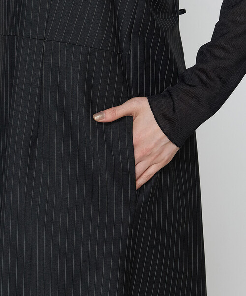 COMME CA(コムサ)の「【ブライトリーセットアップ/セットアップ対応】マニッシュストライプ ワンピース(ワンピース・レディース・チャコール・11号/9号)」の15枚目の写真