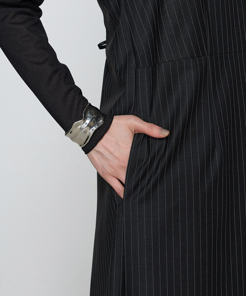 COMME CA(コムサ)の「【ブライトリーセットアップ/セットアップ対応】マニッシュストライプ ワンピース(ワンピース・レディース・チャコール・11号/9号)」の16枚目の写真