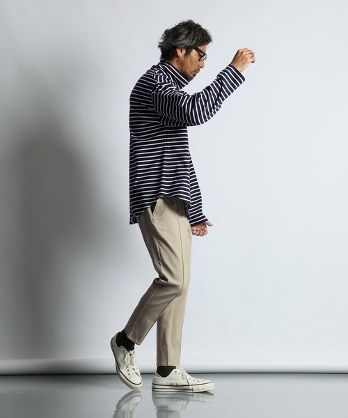 The DUFFER of ST.GEORGE（ザダファーオブセントジョージ）の「【WEB限定アイテム】「GUM STRETCH」CENTER CREASE TAPERED PANTS：超伸縮「ガムストレッチ」センタークリース ピンタック テーパードパンツ（チノパンツ・メンズ・ネイビー/ブラック/グレイッシュベージュ/チャコールグレー・MEDIUM/SMALL/X-LARGE/LARGE）」の10枚目の写真