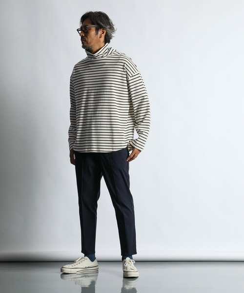 The DUFFER of ST.GEORGE（ザダファーオブセントジョージ）の「【WEB限定アイテム】「GUM STRETCH」CENTER CREASE TAPERED PANTS：超伸縮「ガムストレッチ」センタークリース ピンタック テーパードパンツ（チノパンツ・メンズ・ネイビー/ブラック/グレイッシュベージュ/チャコールグレー・MEDIUM/SMALL/X-LARGE/LARGE）」の12枚目の写真