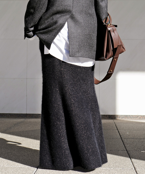 AP STUDIO(エーピーストゥディオ)の「フォックスブレンドラメスカート(スカート・レディース・チャコールグレー/ブラック・38/36)」の5枚目の写真