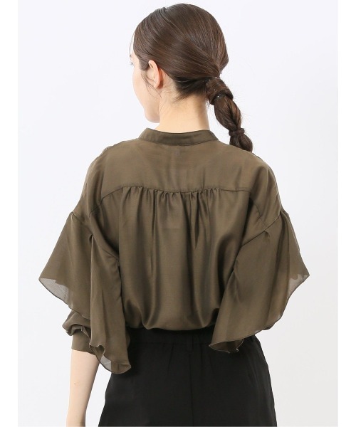 m.f.editorial（エムエフエディトリアル）の「【ややゆったり 袖フリル】m.f.エディトリアルレディース  マオカラー ブラウス（シャツ/ブラウス・レディース・カーキ/ブラウン・MEDIUM）」の6枚目の写真