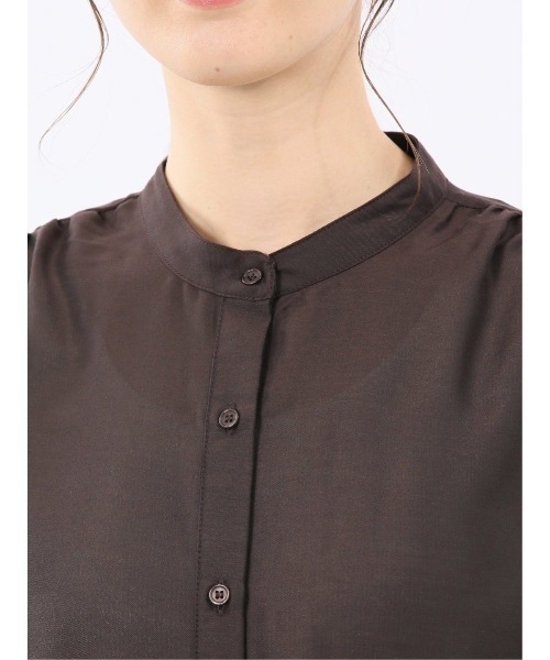 m.f.editorial（エムエフエディトリアル）の「【ややゆったり 袖フリル】m.f.エディトリアルレディース  マオカラー ブラウス（シャツ/ブラウス・レディース・カーキ/ブラウン・MEDIUM）」の18枚目の写真