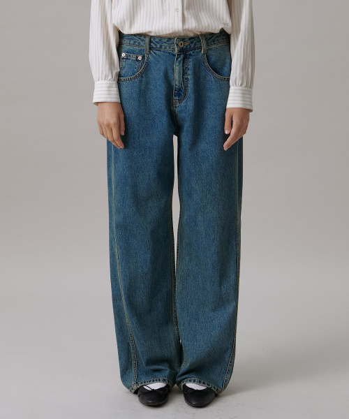 TTUDEMENT(トュードメント)の「BOY FRIEND DENIM PANTS_ LIGHT BLUE(デニムパンツ・レディース・その他・SMALL/MEDIUM)」の2枚目の写真