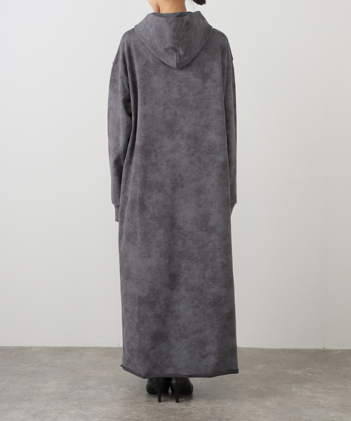 PROVOKE （プロヴォーク）の「【PROVOKE/プロヴォーク】pigmented hoodie dress（ワンピース・レディース・ライトグレー・FREE）」の13枚目の写真