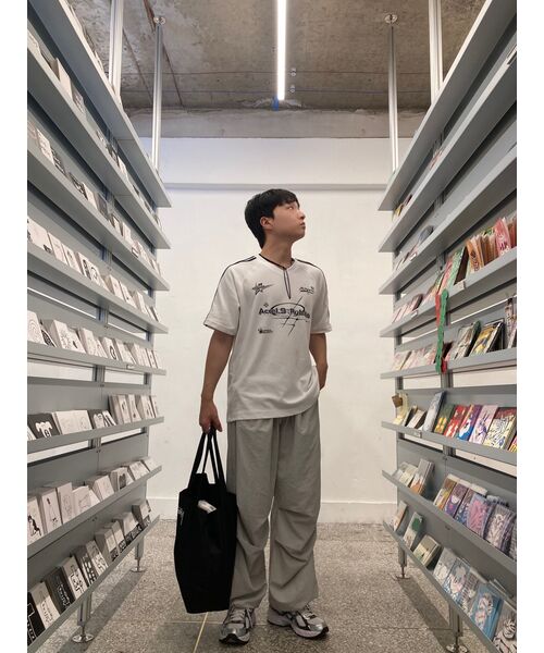 GAKKAI UNIONS(ガッカイユニオンズ)の「ルバート メンズ Vネック半袖Tシャツ ホワイト(Tシャツ/カットソー・レディース・その他・MEDIUM/LARGE)」の7枚目の写真