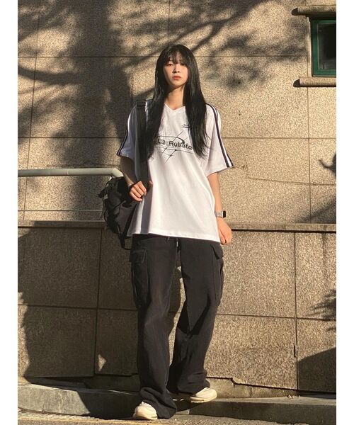 GAKKAI UNIONS(ガッカイユニオンズ)の「ルバート メンズ Vネック半袖Tシャツ ホワイト(Tシャツ/カットソー・レディース・その他・MEDIUM/LARGE)」の13枚目の写真