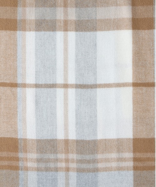 Right-on（ライトオン）の「【HONEYSUCKLE ROSE】チェック柄 大判ストール (軽量/柔らか素材/トレンドチェック/防寒/多用途)（マフラー・レディース・ブルー/レッド/ネイビー/ベージュ・ONE SIZE）」の9枚目の写真