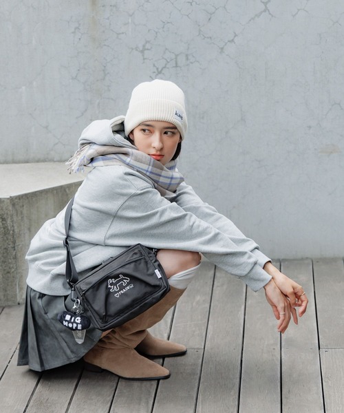 ALAND(エーランド)の「【UNISEX】 ALAND×INAPSQUARE/ショルダーバッグ(ショルダーバッグ・レディース・ブラック・FREE)」の4枚目の写真