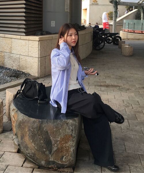 VANONE ATELIER(バノンアトリエ)の「A3514 マルチストライプシャツ_クラウディブルー(シャツ/ブラウス・レディース・グレー・FREE)」の7枚目の写真