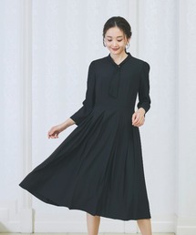 AOYAMA（アオヤマ）の「【ＷＥＢ限定】ボウタイ付きボックスプリーツワンピース（ワンピース）」