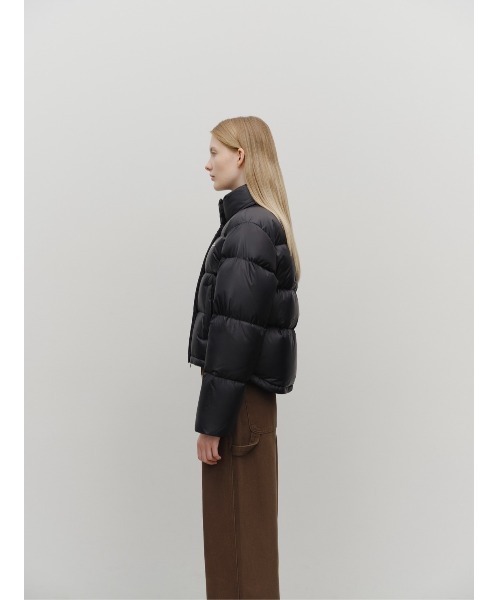 MARITHE + FRANCOIS GIRBAUD(マリテフランソワジルボー)の「W BASIC CROP DOWN JACKET(ダウンジャケット/コート・レディース・アイボリー/Black/ミント/バーガンディー・SMALL/MEDIUM)」の11枚目の写真