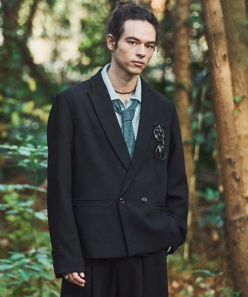 CASPER JOHN(キャスパージョン)の「Compact tailored jacket/コンパクトテーラードジャケット(テーラードジャケット・メンズ・ブラック系/ブラック・LARGE/MEDIUM/SMALL/X-SMALL)」の1枚目の写真