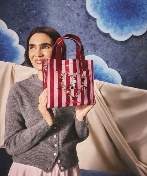 Cath Kidston(キャスキッドソン)の「ムーミン スモール ブックバッグ Moominmamma Stripe(トートバッグ・レディース・その他・FREE)」の2枚目の写真