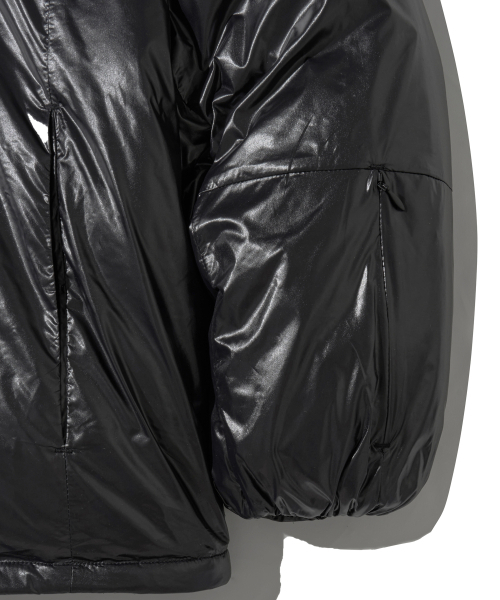 PHYPS MOTORCYCLE（フィップスモーターサイクル）の「H-Tech Non Quilting Shorts Padded Down Jacket Black（ダウンジャケット/コート・レディース・その他・LARGE/X-LARGE/MEDIUM/SMALL）」の8枚目の写真
