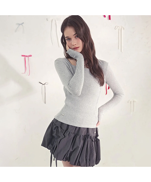 Vivacious(ビバシャス)の「Contour Square Tee_5Colors(Tシャツ/カットソー・レディース・チャコール/ブラック/パープル/ブラウン/グレー・SMALL/MEDIUM)」の2枚目の写真