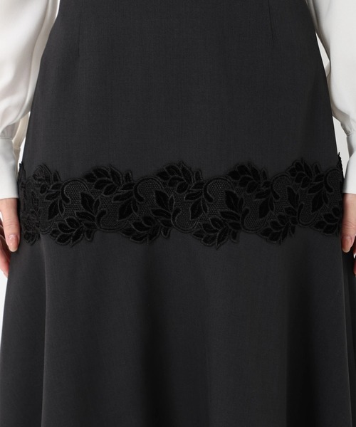 STRAWBERRY-FIELDS（ストロベリーフィールズ）の「フェデリコクロス_ベロアレース付きソフトマーメイドスカート（スカート・レディース・チャコールグレー/ブラック・1/2）」の10枚目の写真