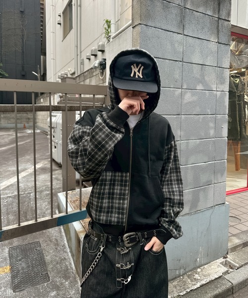 kutir(クティール)の「ASSORTED DOCKING ZIP PARKA/アソートドッキングジップパーカー(パーカー・メンズ・ブラック/杢グレー/ブラック系・MEDIUM/LARGE)」の4枚目の写真