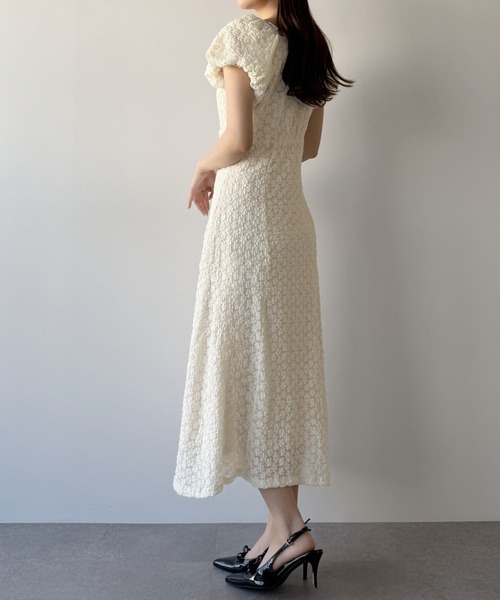 mipiarl(ミピアール)の「カットレースパフスリーブワンピース(ワンピース・レディース・アイボリー/ブラック・LARGE/MEDIUM/SMALL)」の7枚目の写真