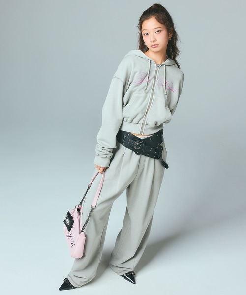 X-girl(エックスガール)の「SPRAY SCRIPT LOGO SHOULDER BAG(ショルダーバッグ・レディース・ブラック/ピンク/カモフラージュ・ONE SIZE)」の8枚目の写真