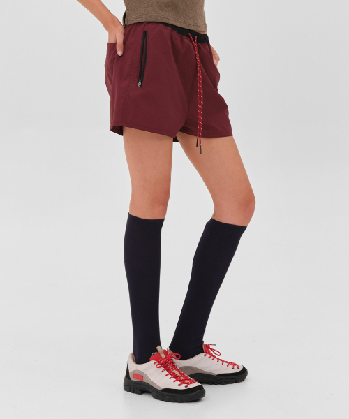 PO8（ピーオーエイト）の「TRACKSHORT 8 PANTS - WINE（その他パンツ・レディース・ワイン・MEDIUM/LARGE）」の4枚目の写真