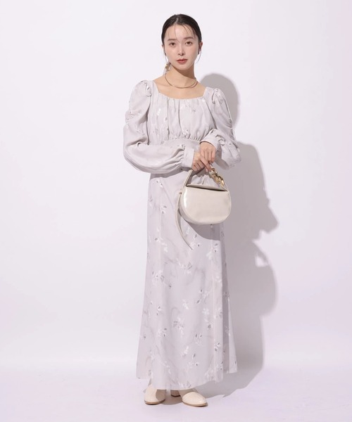 Mystrada（マイストラーダ）の「ヘイズフローラワンピース（ワンピース・レディース・ピンクベージュ/ライトブルー・38/36）」の6枚目の写真