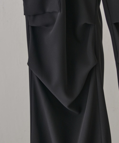 CULLNI（クルニ）の「【CULLNI exclusive for Lui's】イージーカーゴパンツ（カーゴパンツ・メンズ・キナリ/ブラック/チャコールグレー・1/2）」の15枚目の写真