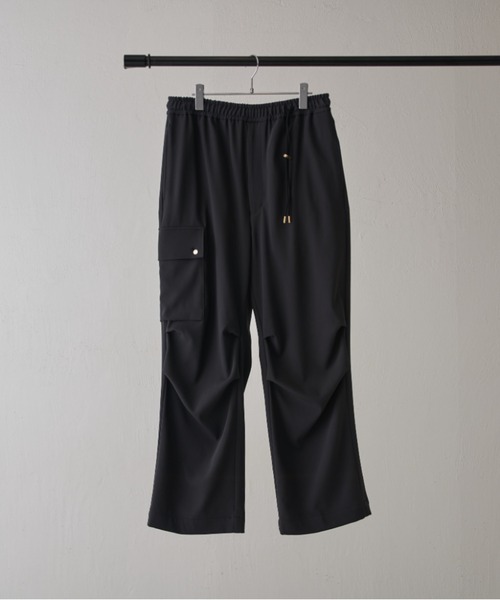 CULLNI（クルニ）の「【CULLNI exclusive for Lui's】イージーカーゴパンツ（カーゴパンツ・メンズ・キナリ/ブラック/チャコールグレー・1/2）」の11枚目の写真