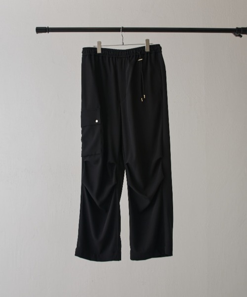 CULLNI（クルニ）の「【CULLNI exclusive for Lui's】イージーカーゴパンツ（カーゴパンツ・メンズ・キナリ/ブラック/チャコールグレー・1/2）」の8枚目の写真