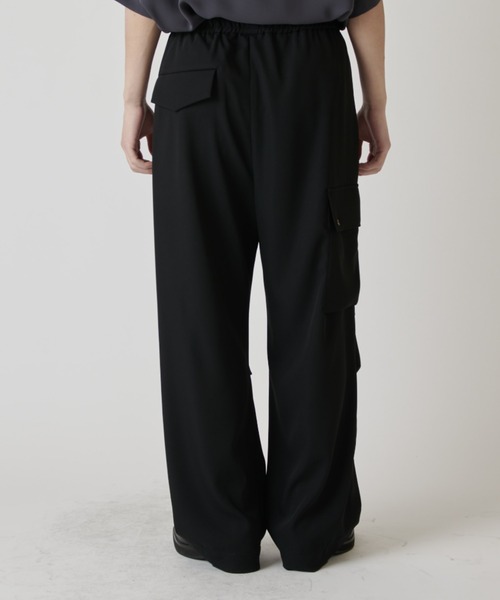 CULLNI(クルニ)の「【CULLNI exclusive for Lui's】イージーカーゴパンツ(カーゴパンツ・メンズ・キナリ/ブラック/チャコールグレー・1/2)」の17枚目の写真
