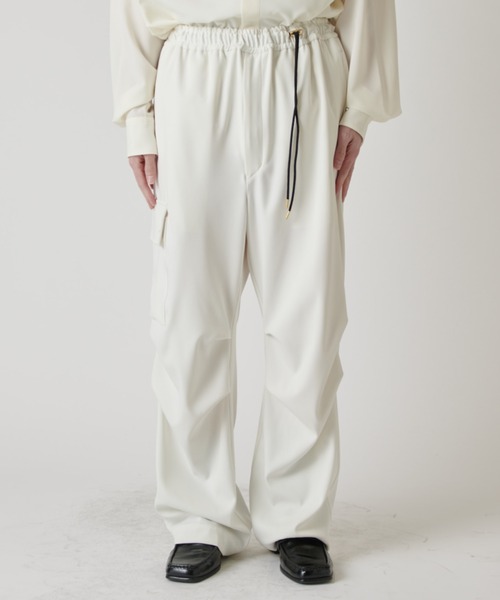 CULLNI(クルニ)の「【CULLNI exclusive for Lui's】イージーカーゴパンツ(カーゴパンツ・メンズ・キナリ/ブラック/チャコールグレー・1/2)」の22枚目の写真