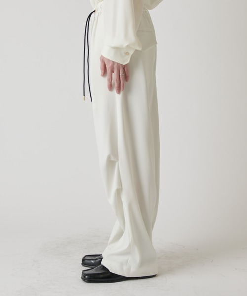 CULLNI(クルニ)の「【CULLNI exclusive for Lui's】イージーカーゴパンツ(カーゴパンツ・メンズ・キナリ/ブラック/チャコールグレー・1/2)」の21枚目の写真