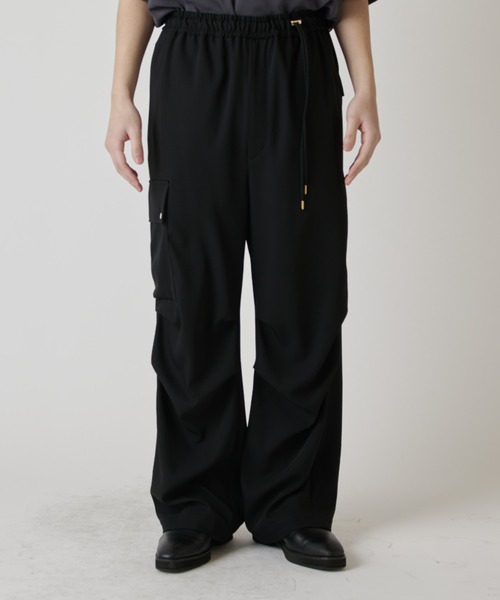 CULLNI(クルニ)の「【CULLNI exclusive for Lui's】イージーカーゴパンツ(カーゴパンツ・メンズ・キナリ/ブラック/チャコールグレー・1/2)」の19枚目の写真