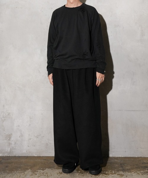 THRIFTY LOOK(スリフティールック)の「THRIFTY LOOK / スリフティールック WORN-OUT RAGLAN CREW SWEAT ダメージ加工 ラグランスリーブ クルーネックスウェット(スウェット・メンズ・ブラック/ブラウン系/ヘザーグレー・MEDIUM/LARGE/X-LARGE)」の5枚目の写真