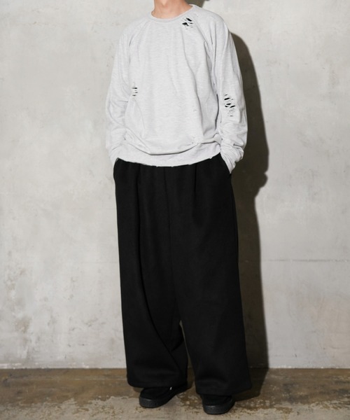 THRIFTY LOOK(スリフティールック)の「THRIFTY LOOK / スリフティールック WORN-OUT RAGLAN CREW SWEAT ダメージ加工 ラグランスリーブ クルーネックスウェット(スウェット・メンズ・ブラック/ブラウン系/ヘザーグレー・MEDIUM/LARGE/X-LARGE)」の6枚目の写真