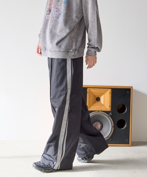 PBLIM（ページボーイリム）の「《UNISEX》トラックパンツ（スウェットパンツ・レディース・ブラック/イエロー/ネイビー・LARGE/MEDIUM）」の6枚目の写真