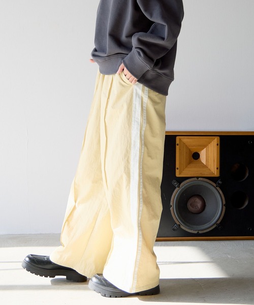 PBLIM（ページボーイリム）の「《UNISEX》トラックパンツ（スウェットパンツ・レディース・ブラック/イエロー/ネイビー・LARGE/MEDIUM）」の20枚目の写真