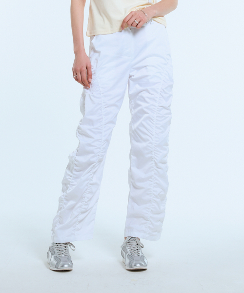 LARTIGENT（ラーティゼン）の「L11 SHIRRING NYLON PANTS(WHITE)（その他パンツ・レディース・その他・S/M）」の2枚目の写真