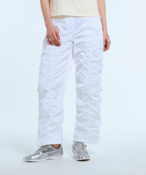 LARTIGENT（ラーティゼン）の「L11 SHIRRING NYLON PANTS(WHITE)（その他パンツ・レディース・その他・S/M）」の4枚目の写真