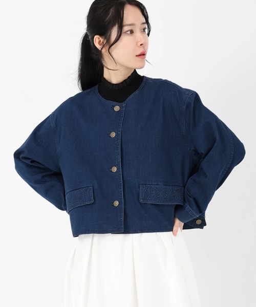 STRAWBERRY-FIELDS（ストロベリーフィールズ）の「アリコットストレッチ_ポケットディテールデニムジャケット（デニムジャケット・レディース・ブルー・2）」の2枚目の写真
