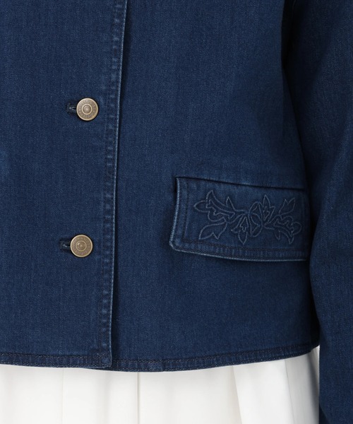 STRAWBERRY-FIELDS（ストロベリーフィールズ）の「アリコットストレッチ_ポケットディテールデニムジャケット（デニムジャケット・レディース・ブルー・2）」の7枚目の写真