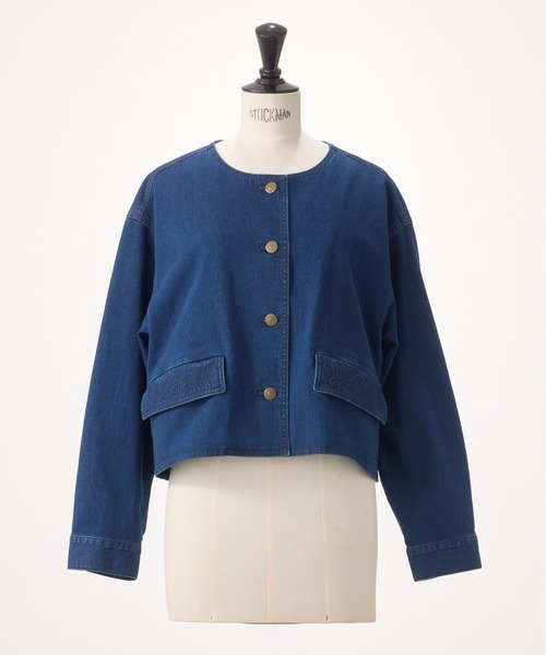 STRAWBERRY-FIELDS（ストロベリーフィールズ）の「アリコットストレッチ_ポケットディテールデニムジャケット（デニムジャケット・レディース・ブルー・2）」の11枚目の写真