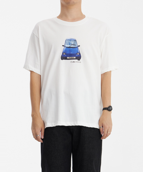 1011GALLERY(ワンゼロワンワンギャラリー)の「Gallery Blue Car T-shirt_White(Tシャツ/カットソー・レディース・その他・S/M/L)」の3枚目の写真