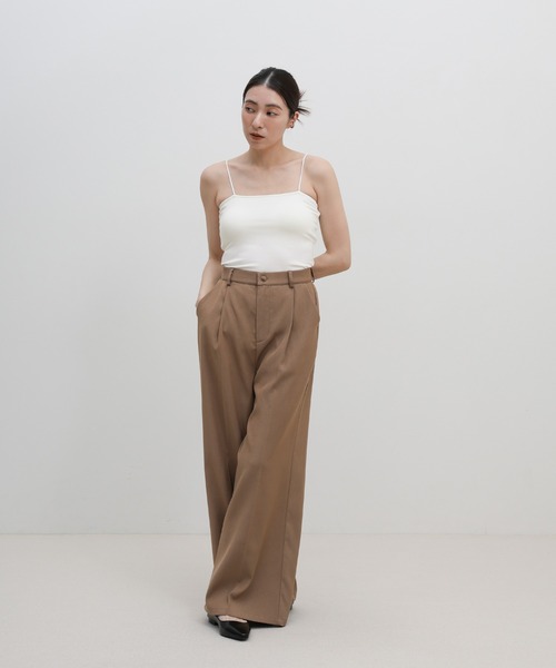 select MOCA(セレクトモカ)の「【機能素材】カップ付きドライタッチベアキャミソール(キャミソール・レディース・オフホワイト/ブラック・SMALL/MEDIUM/LARGE)」の3枚目の写真