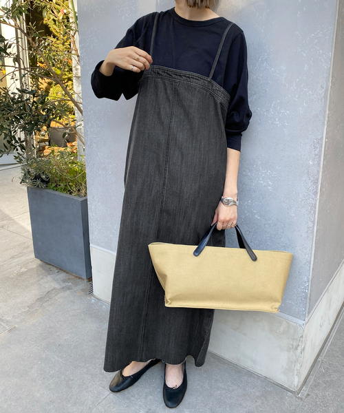 SLOBE IENA(スローブイエナ)の「LEDENIM ナローフレアデニムジャンパースカート(ワンピース・レディース・ブラック/ネイビー・36/38)」の6枚目の写真
