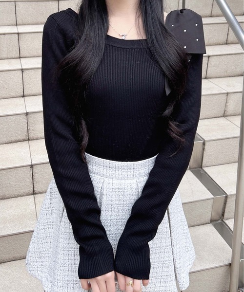 INGNI(イング)の「ワンショルビジュー付肩リボンニット(ニット/セーター・レディース・オフホワイト/ブラック/グレー・M)」の13枚目の写真