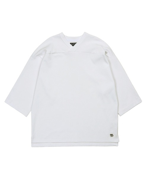 The DUFFER of ST.GEORGE(ザダファーオブセントジョージ)の「〔BLACK LABEL〕SORONA PONTE FOOTBALL V-NECK TEE:ソロナブレンド ポンチ フットボール VネックTEE(Tシャツ/カットソー・メンズ・グレー/ホワイト/ブラック・X-LARGE/LARGE/MEDIUM)」の19枚目の写真