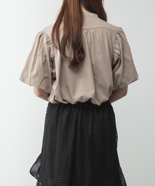 aity（アイティ）の「M-5L ブラウス風 パフスリーブ半袖Tシャツ 夏服（Tシャツ/カットソー・レディース・ミント/グレイッシュベージュ/ブラック/オフホワイト/チャコールグレー・4L～5L/LL～3L/M～Ｌ）」の12枚目の写真
